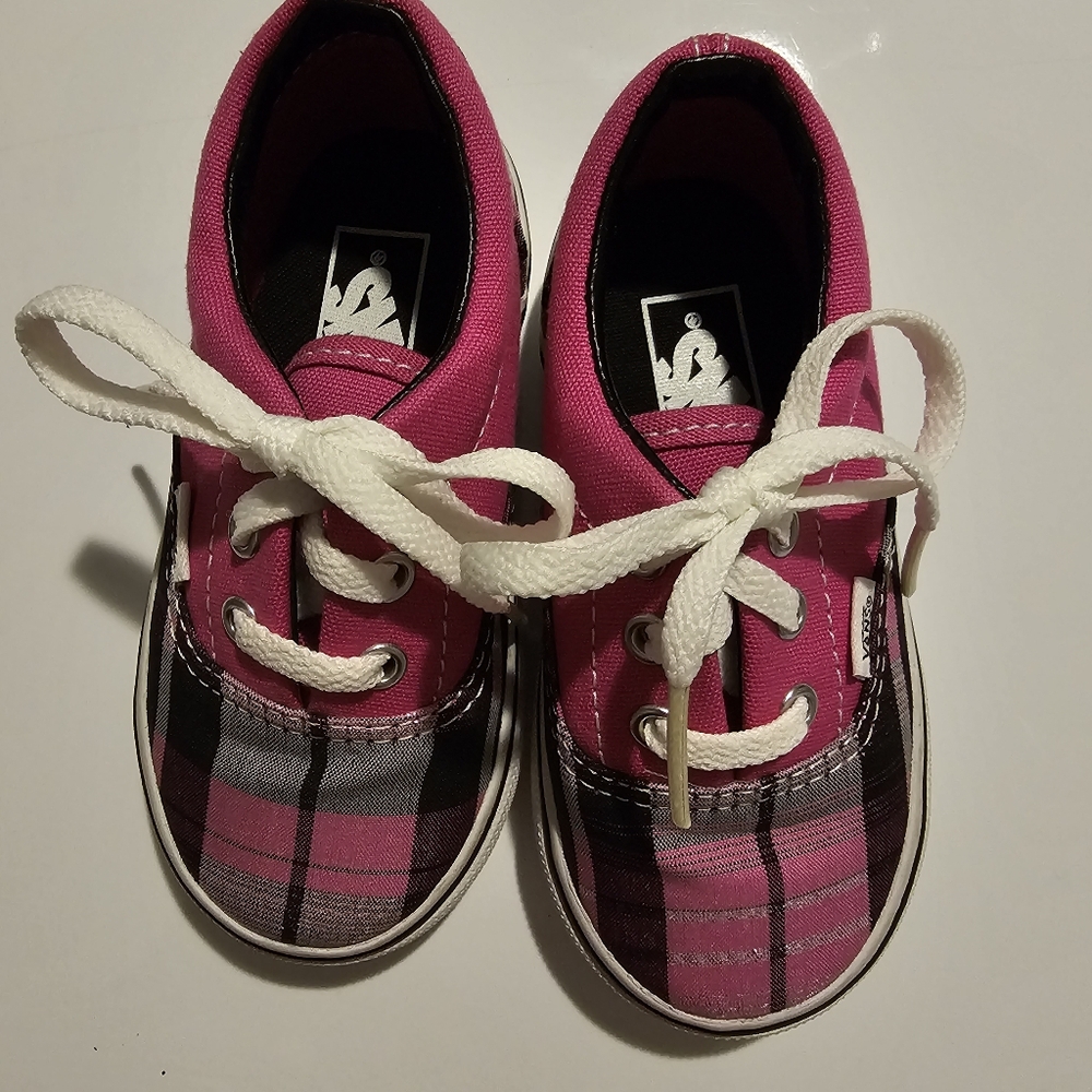 Girls Vans Tennis Shoes